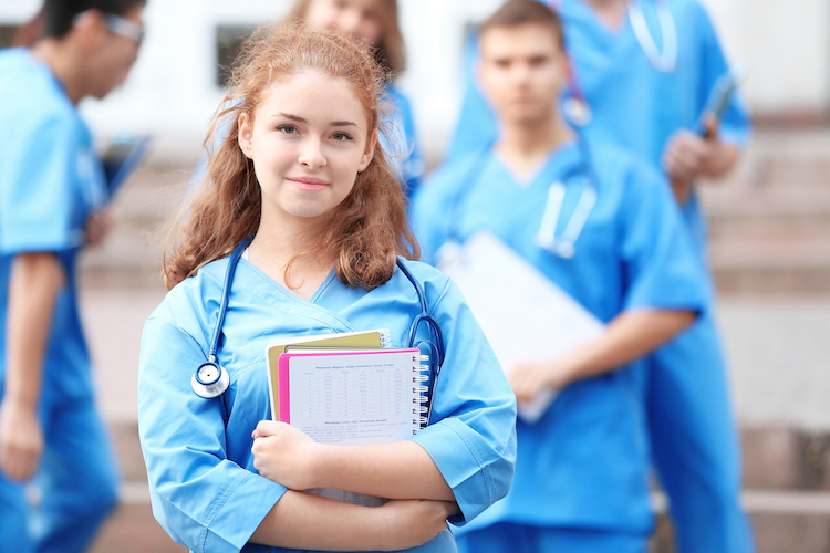 Opnieuw meer studenten verpleegkunde