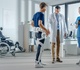Les exosquelettes arrivent en consultation : ce que les médecins doivent savoir